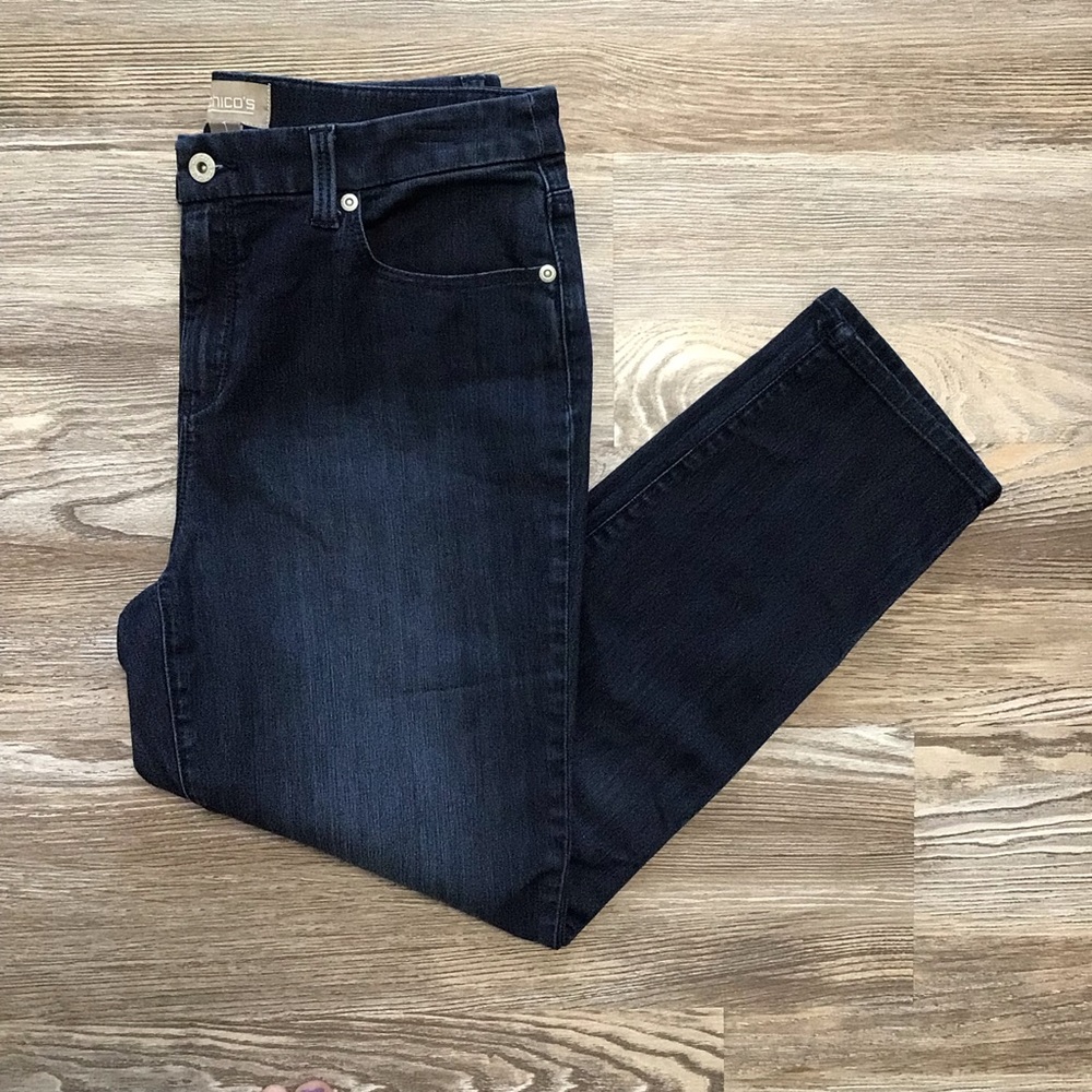 Chico’s Ankle Length Mid Rise Dark Rinse Jeans 8